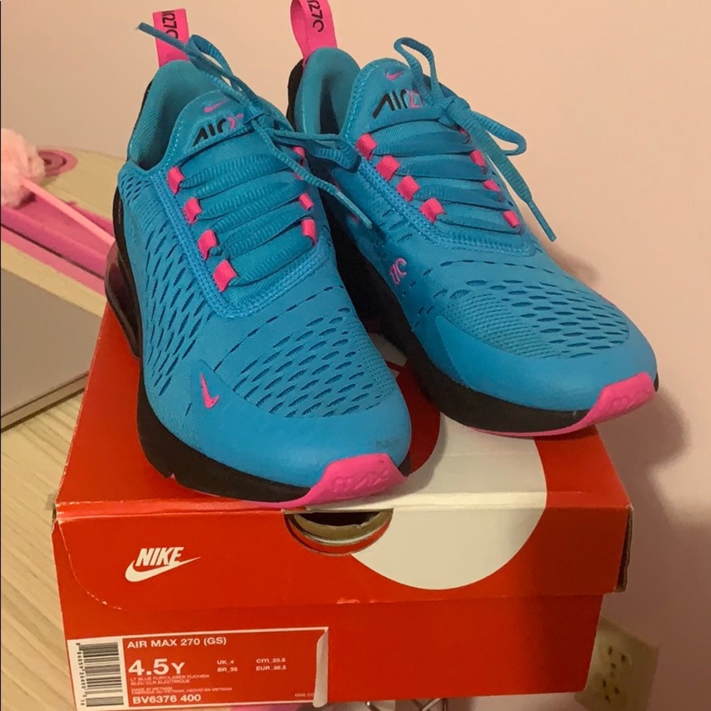 Nike Airmax 270 (Big kids) size 4.5